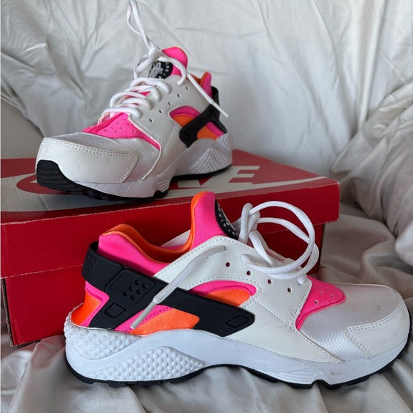 Nike Shoes - Nike Women's Shoes - White, Pink, and Orange
